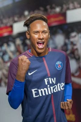 Neymar Jr.'ın İstanbul'daki Şarkı Söyleme Gösterisi: Futbol Dünyasının Kralından Beklenmedik Bir Performans!