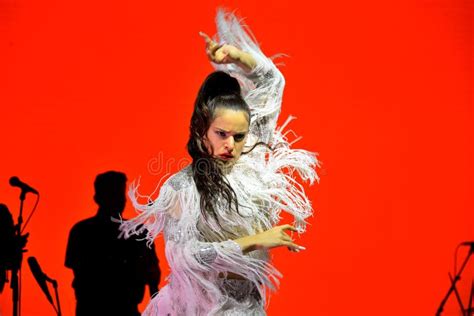 Rosalía's Flamenco Fiesta: A Night of Fire and Passion in Istanbul!